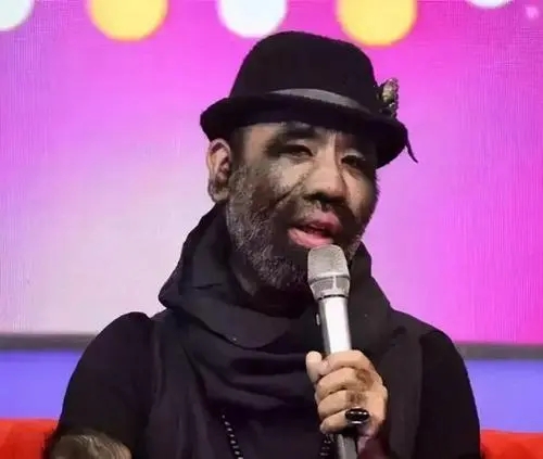 毛孩于震寰：出專輯，42歲娶90後嬌妻，他是如何走上人生巔峰的？