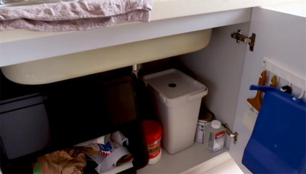 80後情侶相識4年，堅持不婚主義，把59㎡小家裝成極簡二人世界