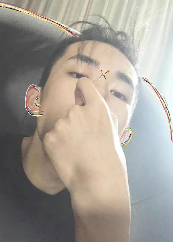 你會喜歡的易烊千璽桌布 你會喜歡的易烊千璽桌布