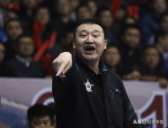 接君：遼寧隊元老“北大接”，CBA“酒神”之一，現輔佐李春江