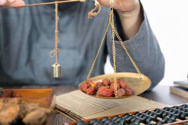 經常健忘，是老年痴呆的徵兆？1箇中醫方，補氣血，改善健忘