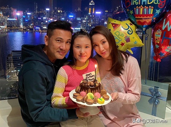 郭可盈女兒12歲生日真隆重！穿上萬套裝打扮奢侈，顏值被爸拉垮