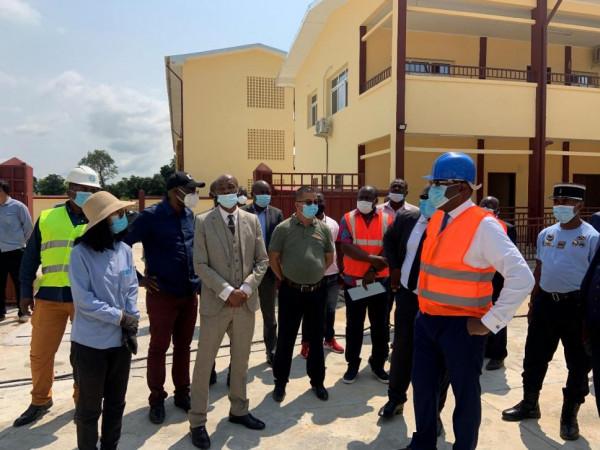 &OpenCurlyDoubleQuote;建在赤道上的學校&rdquo;Alibandeng標段一順利交付