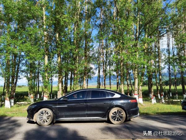 漢EV自駕新疆昭蘇縣，美食廣場排隊一小時終於吃上網紅燒烤