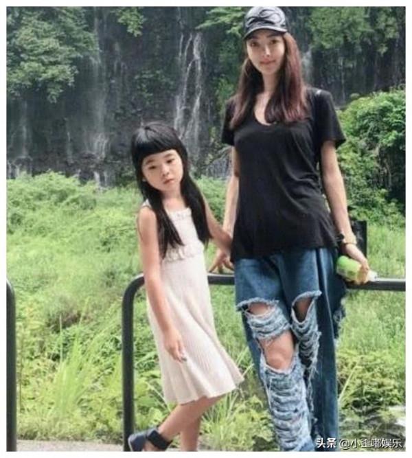 醜漢娶花枝?那些長得醜的男明星,卻娶了如花似玉的老婆都有誰呢 醜漢娶花枝?那些長得醜的男明星,卻娶了如花似玉的老婆都有誰呢