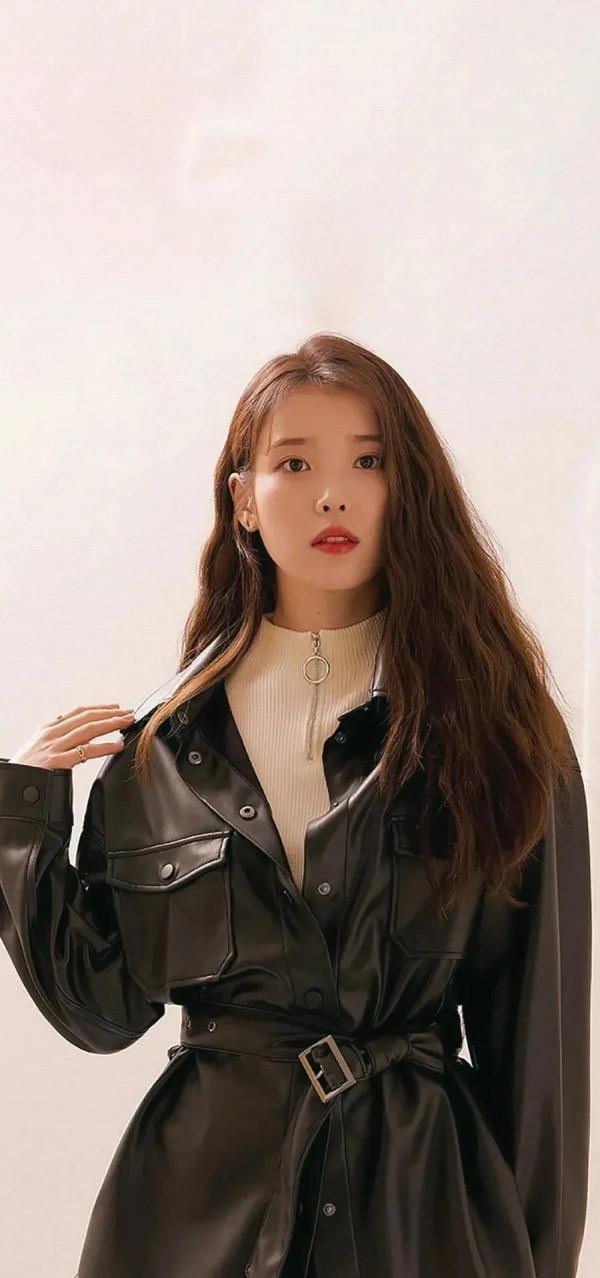 全屏桌布——李智恩（IU）