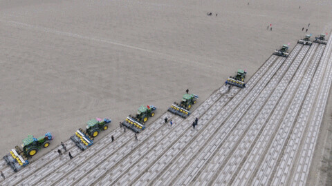 新疆從哪裡來?請記得這些開天闢地的人 新疆從哪裡來?請記得這些開天闢地的人