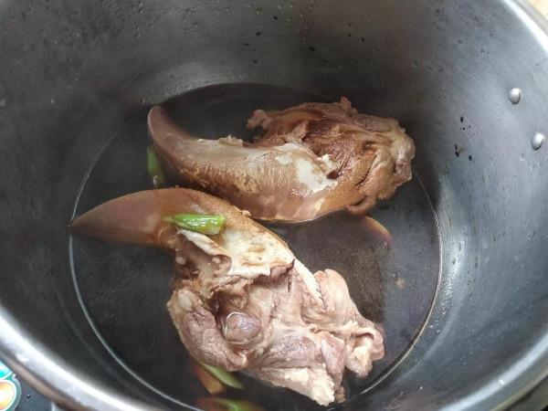 買豬肉時,別光挑肥揀瘦,選這“5個部位”,攤主都誇你是內行 買豬肉時,別光挑肥揀瘦,選這“5個部位”,攤主都誇你是內行