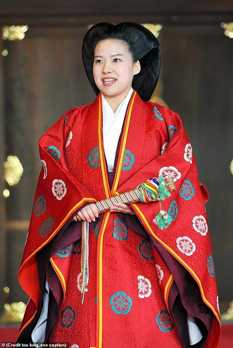 日本絢子公主:嫁妝600萬,新郎長得帥家世好,愛笑的女孩運氣好 日本絢子公主:嫁妝600萬,新郎長得帥家世好,愛笑的女孩運氣好