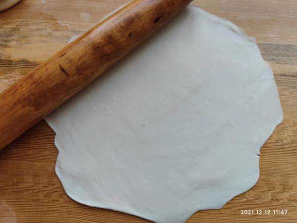 自家做的春餅,酸菜餡的好吃不得了不得了 自家做的春餅,酸菜餡的好吃不得了不得了