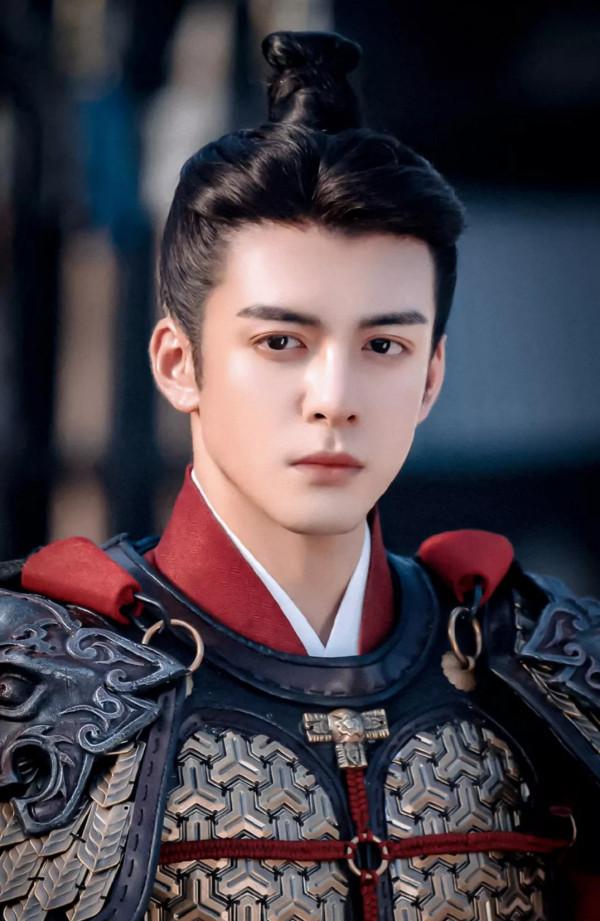 高不成低不就的11個帥氣男星，個個潛力股，誰是下一個“任嘉倫”