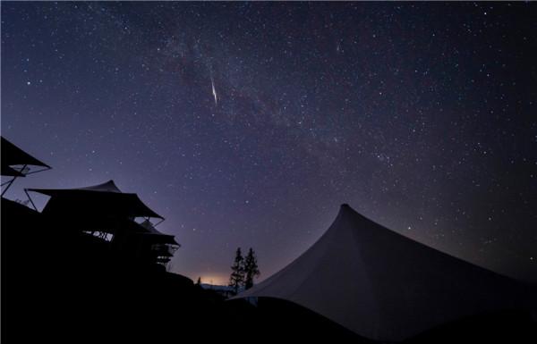 普洱倚象山半山酒店，雲海之上的“人間仙境”