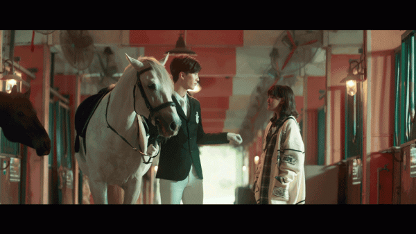 《誰是兇手》過審，預計定檔本月中旬，趙麗穎能否拯救迷霧劇場？