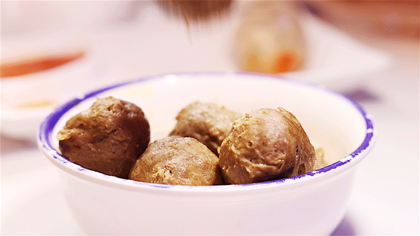 牛雜煲而已,敢說自己拿過6個獎?吹吧你 牛雜煲而已,敢說自己拿過6個獎?吹吧你