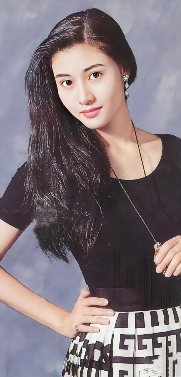 李嘉欣把最美的青春給了富豪劉鑾雄,為什麼大劉離婚了也不娶她? 李嘉欣把最美的青春給了富豪劉鑾雄,為什麼大劉離婚了也不娶她?