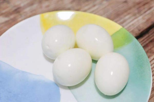 老年人摔一跤，究竟會發生什麼？50歲以上，3種食物要天天吃