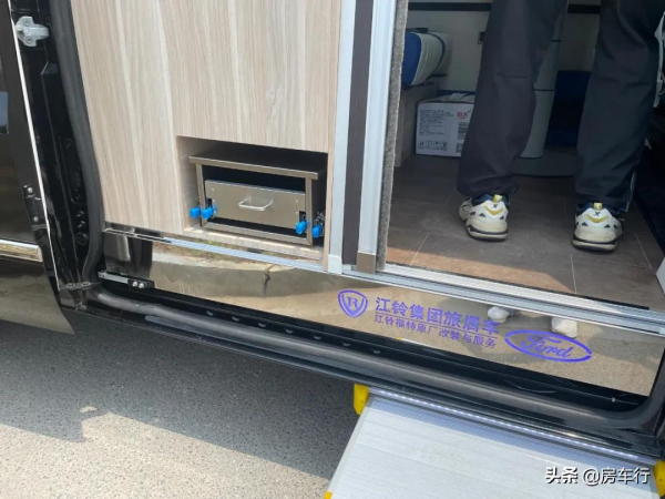 房車又雙叒沒電了？​江鈴洲際漫步者客定新能源版房車，超長續航