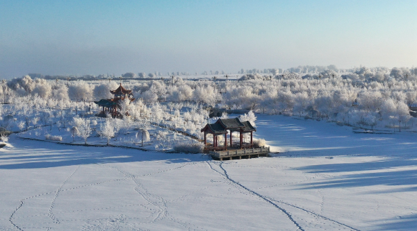 「圖說新疆」新疆木壘:玉樹瓊花 冬景如畫 「圖說新疆」新疆木壘:玉樹瓊花 冬景如畫
