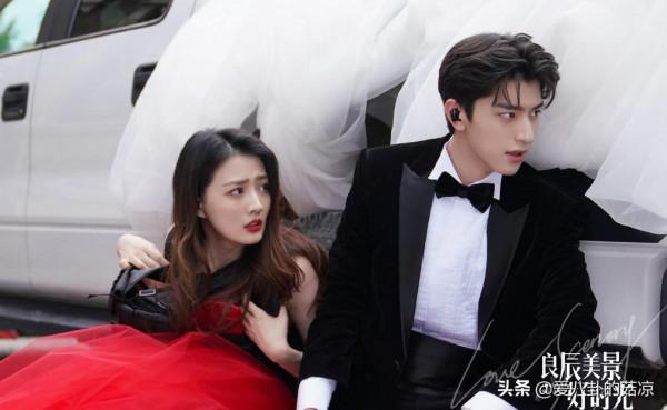 《流金歲月》後，又一部雙女主劇來襲，徐璐、陳都靈領銜主演