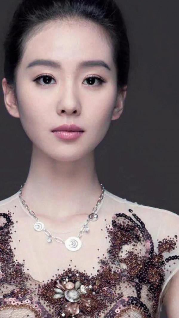 劉詩詩，綻放女人的魅力