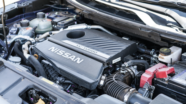 盤點汽車界五大“迷惑性”設計：純電車配聲浪，效能車裝假排氣？