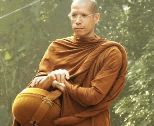 81億美元留不住兒子出家修行之心，父親含淚：買下寺院