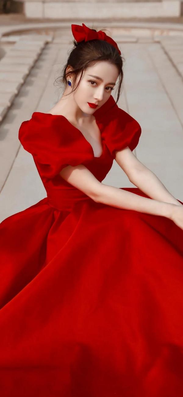 迪麗熱巴 | 愛我所愛，千夫所指亦不改