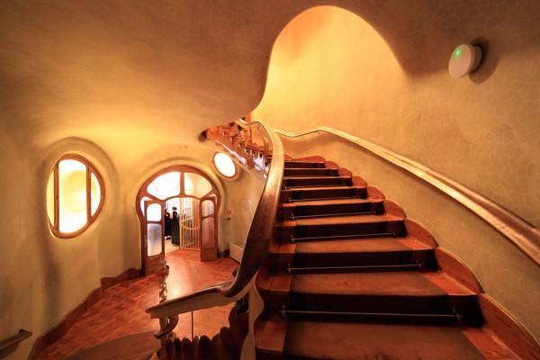 晨楓：巴塞羅那聖家堂是建築異葩，不是里程碑