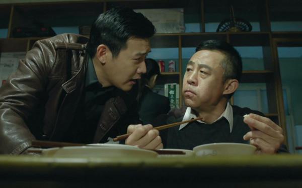 兩任前妻70後,情人80後,三婚又娶90後,是因為侯勇有錢就變壞? 兩任前妻70後,情人80後,三婚又娶90後,是因為侯勇有錢就變壞?