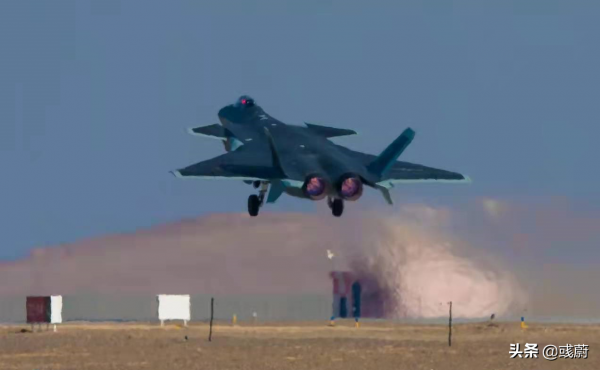 F22、殲16等先進戰機衍射屏顯都是綠色，為啥殲20的是紅色？