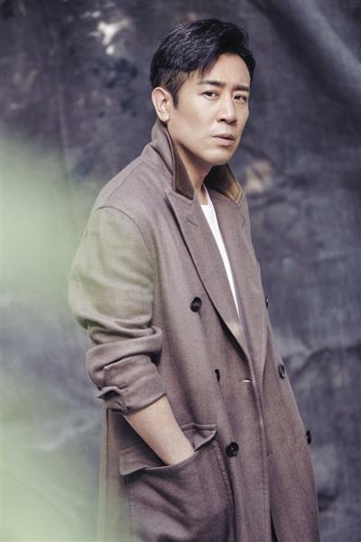 “叔圈頂流”於和偉：戲裡角色演得淋漓盡致，戲外一如既往地深情