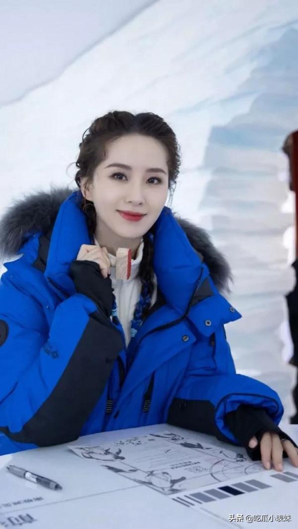 劉詩詩，顏值超群，身材迷人