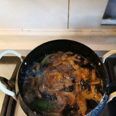 吃著比肉還鮮，嘴饞就吃冬天最愛的炸小蝦