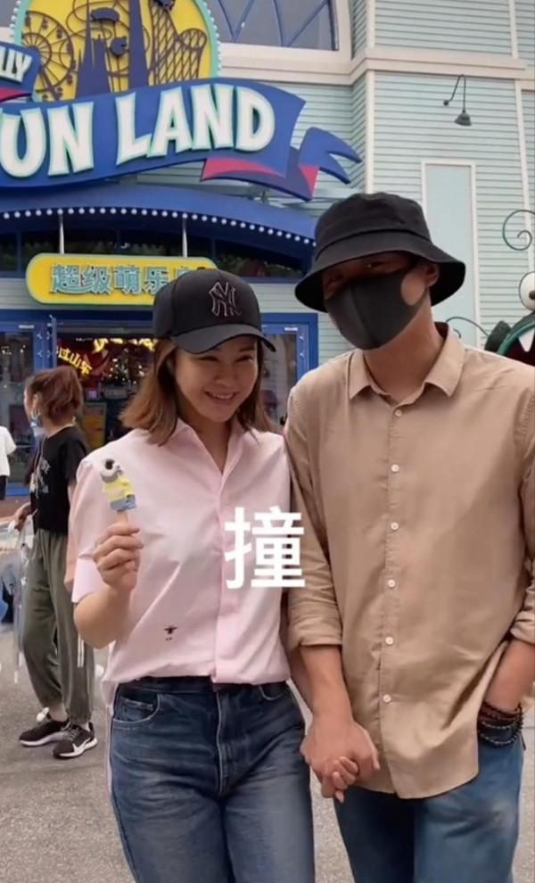 佟大為帶老婆過二人世界,兩手緊握不願分開,關悅笑容難掩甜蜜 佟大為帶老婆過二人世界,兩手緊握不願分開,關悅笑容難掩甜蜜