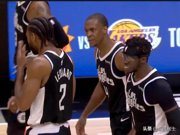 安東尼:我覺得是勒布朗逼我加盟的!詹姆斯:救命之恩不該還嗎? 安東尼:我覺得是勒布朗逼我加盟的!詹姆斯:救命之恩不該還嗎?