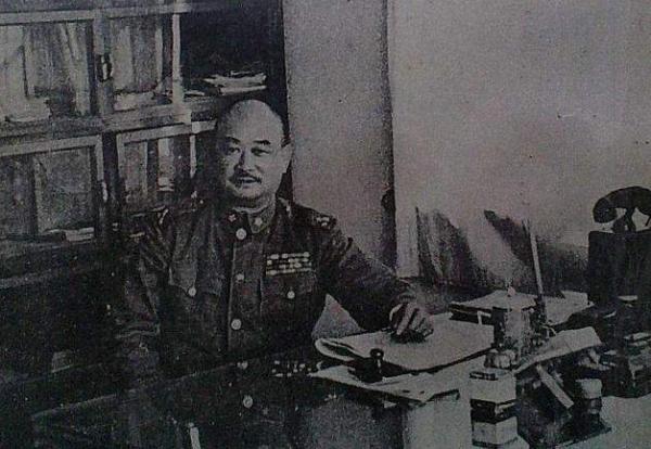 拖累杜聿明！害死黃百韜！氣慘王耀武！劉峙真是“共軍臥底”嗎？