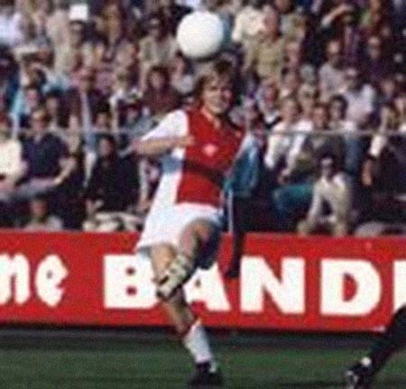 這就是足球的童話：丹麥足球歷史最佳陣容，大小勞德魯普領銜