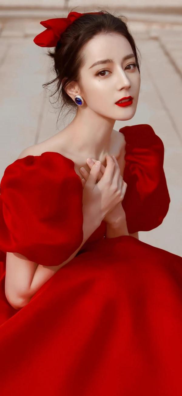 迪麗熱巴 | 愛我所愛，千夫所指亦不改