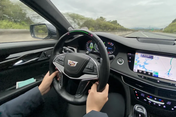 凱迪拉克的駕駛輔助,有可能是同級別最好用的 凱迪拉克的駕駛輔助,有可能是同級別最好用的