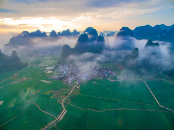 比鳳凰靜謐，比桂林迷人，廣西這座長壽小城，看完想去隱居幾天