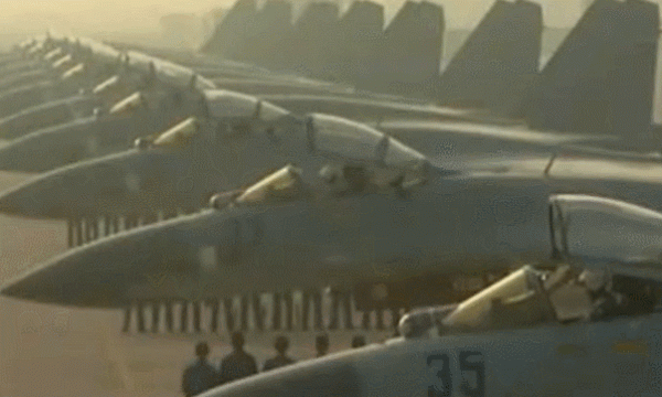 中國105架殲-11A可否提前退役，“租”給巴基斯坦，用來對付印度