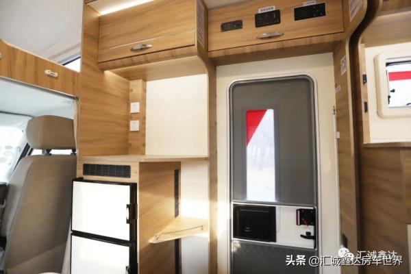 省油便宜隔音好！4床6座佈局！退休老兩口用的輕量化初級版房車