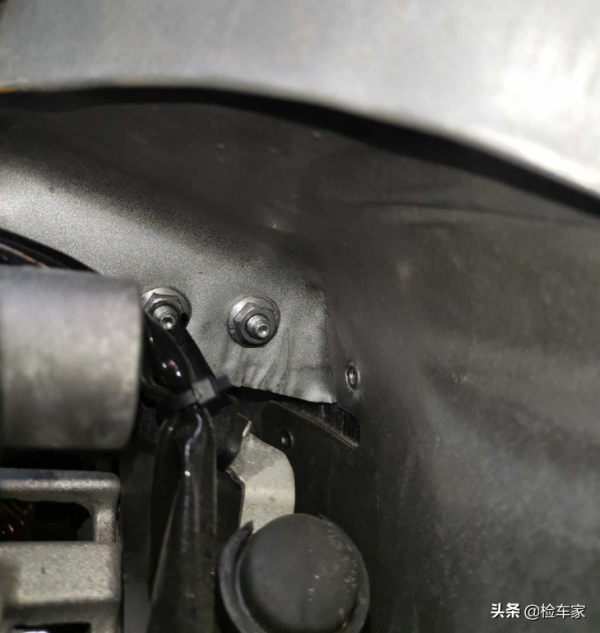 活久見，雪鐵龍C6新車才開一個月賣了16萬，不僅沒虧還賺了