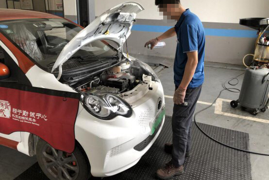 比亞迪e1常規保養操作流程，真心的方便而且便宜！