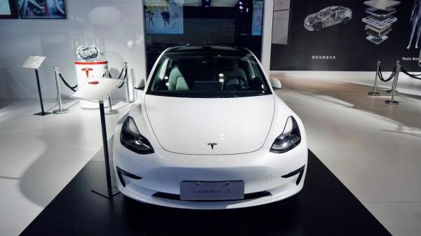 打消使用者換購疑慮，特斯拉推出“超長保價”置換服務