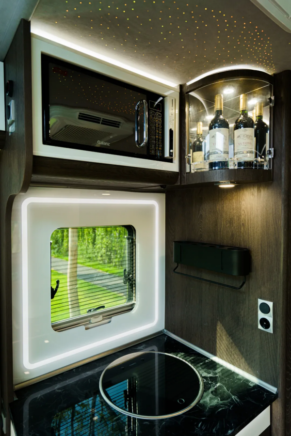 宇通“雍和”系列房車上線 京劇臉譜配色 濃郁國風氣息 高階品質體驗