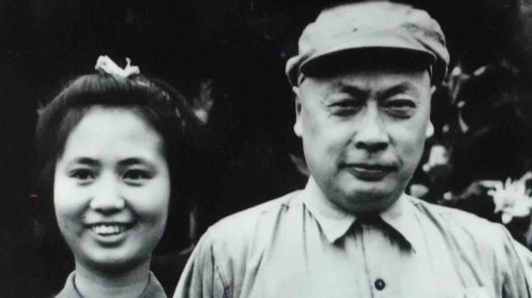 陳毅幼子陳小魯，娶了粟裕的女兒，46歲時轉業下海經商