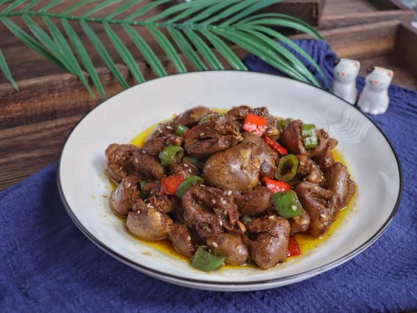 雞心這樣做,比外面的燒烤還好吃,香味四溢,太解饞了 雞心這樣做,比外面的燒烤還好吃,香味四溢,太解饞了