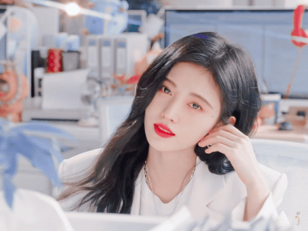 鞠婧禕9年前舊照被扒!以前的“書模”也太好看了吧 鞠婧禕9年前舊照被扒!以前的“書模”也太好看了吧