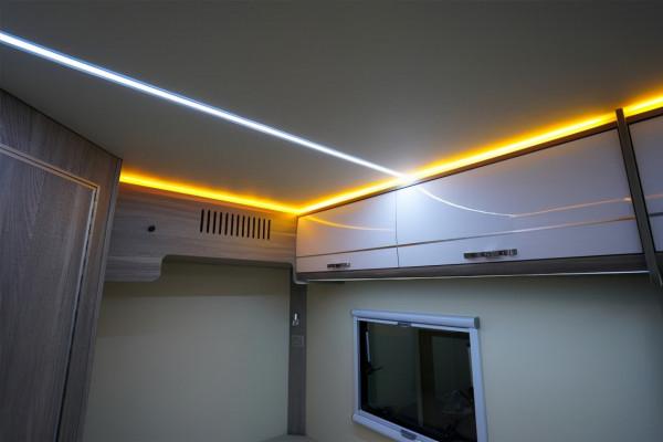 支援個性化定製，室內空間高，價效比高，愛旅途V90C型房車